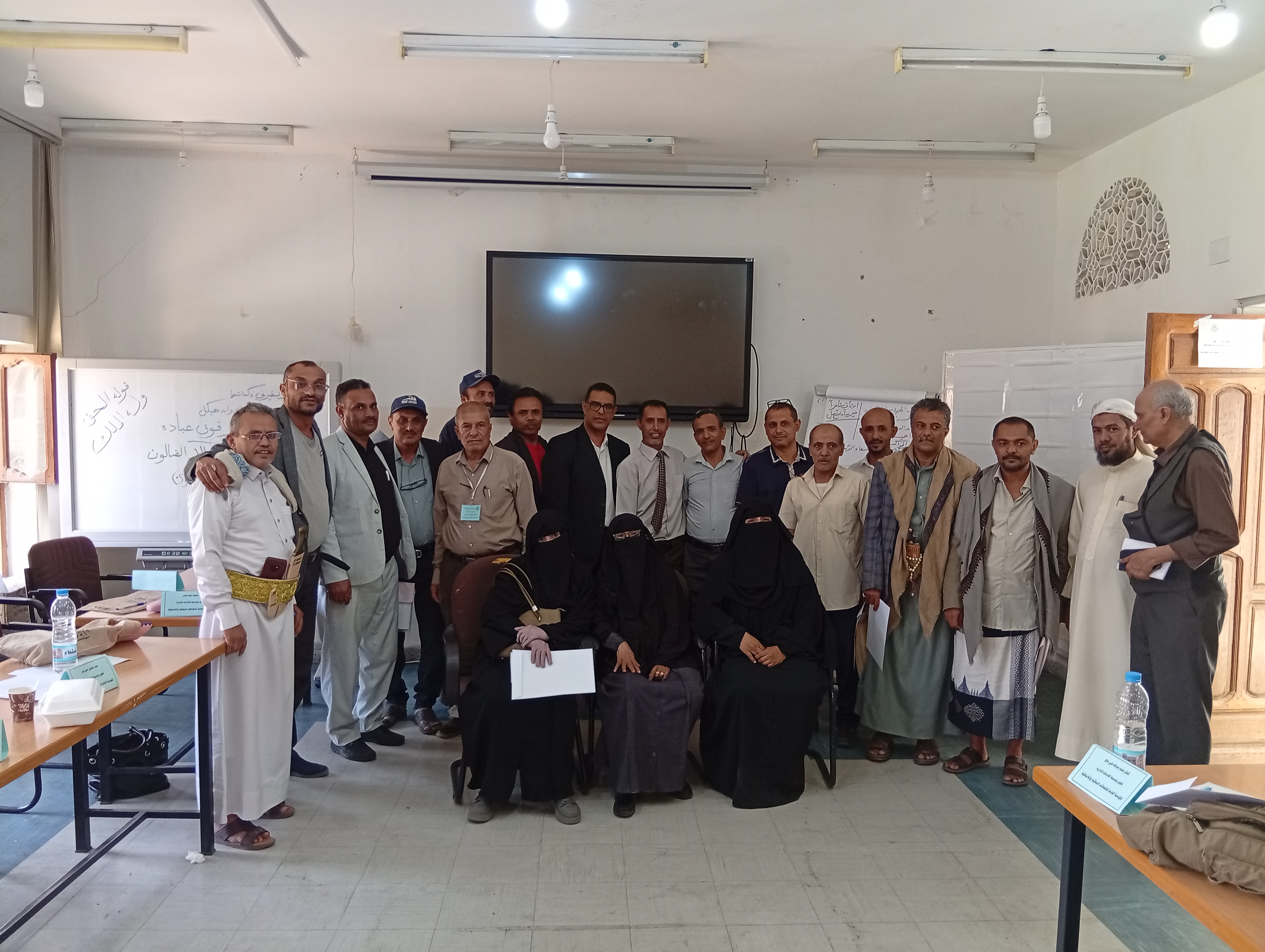 " إختتام برنامجين تدريبيين لمؤسسة الإتصالات في المعهد" 